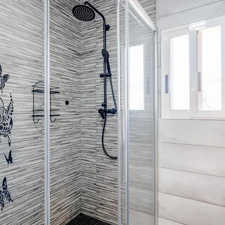 With Private Pool And Ifach View Calp